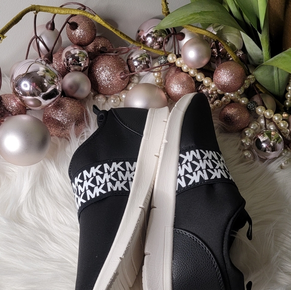 Michael Kors Toddler Sneakers - Picture 5 of 8